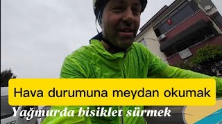 Hava Durumuna Meydan Okumak, Şehirde Yağmurlu Bir Gün.