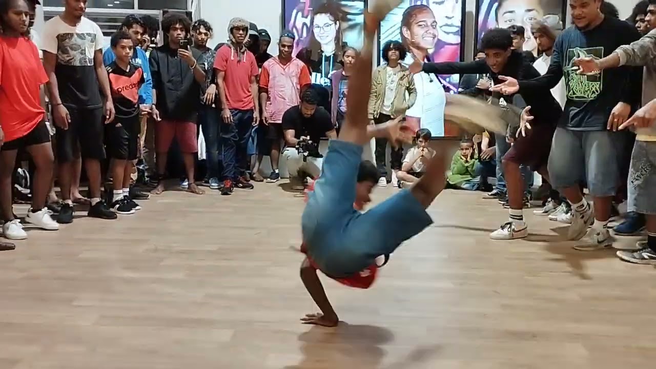 Battle Exhibition au MK2 de Dumbea en Nouvelle Calédonie #bboy #bgirl #breakdance #chill #cypher