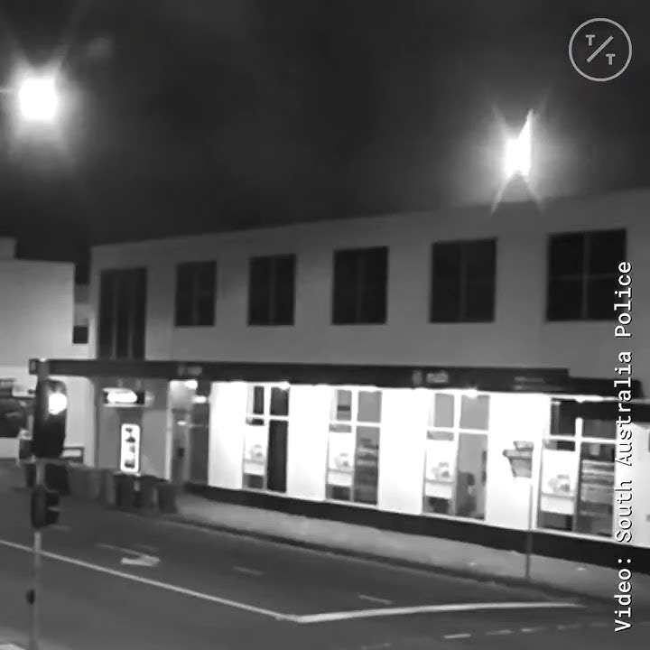 'Fireball' Meteor Caught on Camera Lights Up the Sky in Southern ...