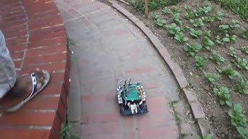 Navigation System of Differential Drive Robot ( Follow Wall with Avoid Obstacles Behavior )