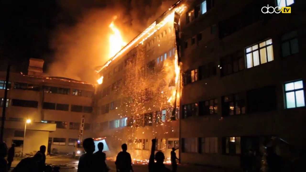 ABCTV// Bihać je ranjen u srce: Plamen progutao dva sprata Kantonalne bolnice