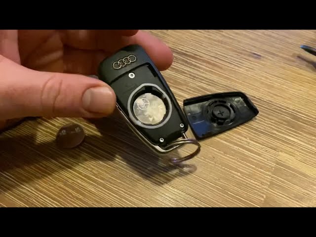 PKW Funkschlüsselbatterie ersetzen Funk Schlüssel Batterie Wechsel Audi A3/S3  Sportback Anleitung 