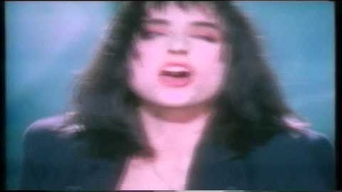 eergeD tsriF ehT nI evoL - amarananaB