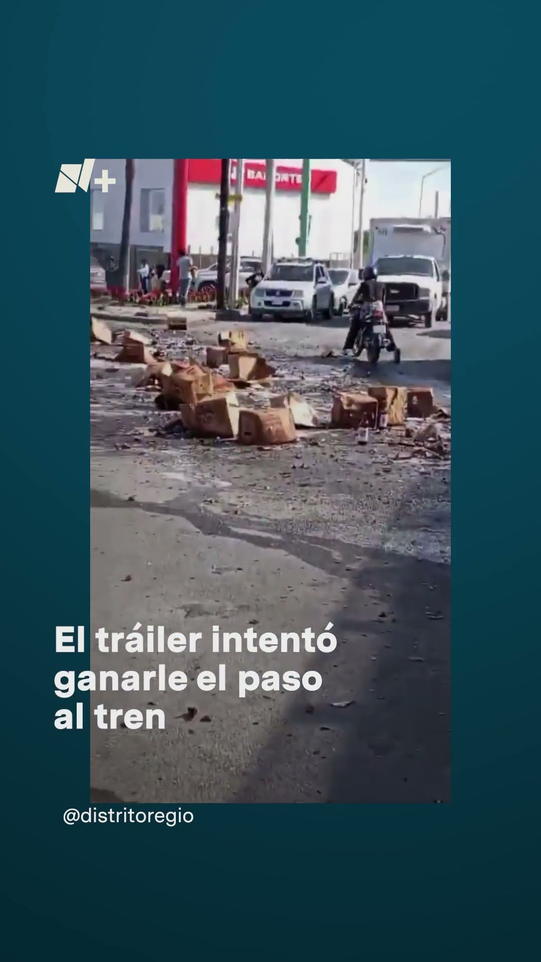 Camión con cerveza vuelca y vecinos hacen rapiña en Nuevo León - N+ #Shorts