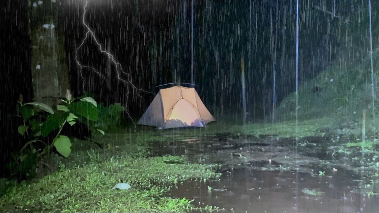CAMPING IN HEAVY RAIN AND THUNDERSTORMS • CAMPING IN HEAVY RAIN • ASMR ...