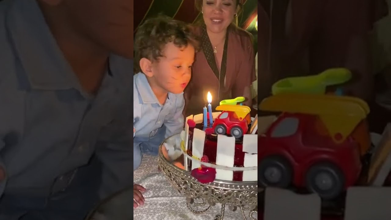 Baby’s cake 🎂 how baby blow out the candles😂