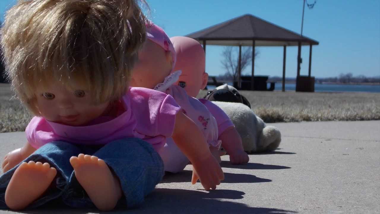 Electric Needle Room - Two Pugs and Three Kids (Music Video)