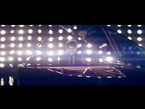 Jamie Cullum - Don't Stop The Music (Rihanna) Official Video