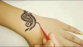Simple Arabic Mehndi Design For Hand