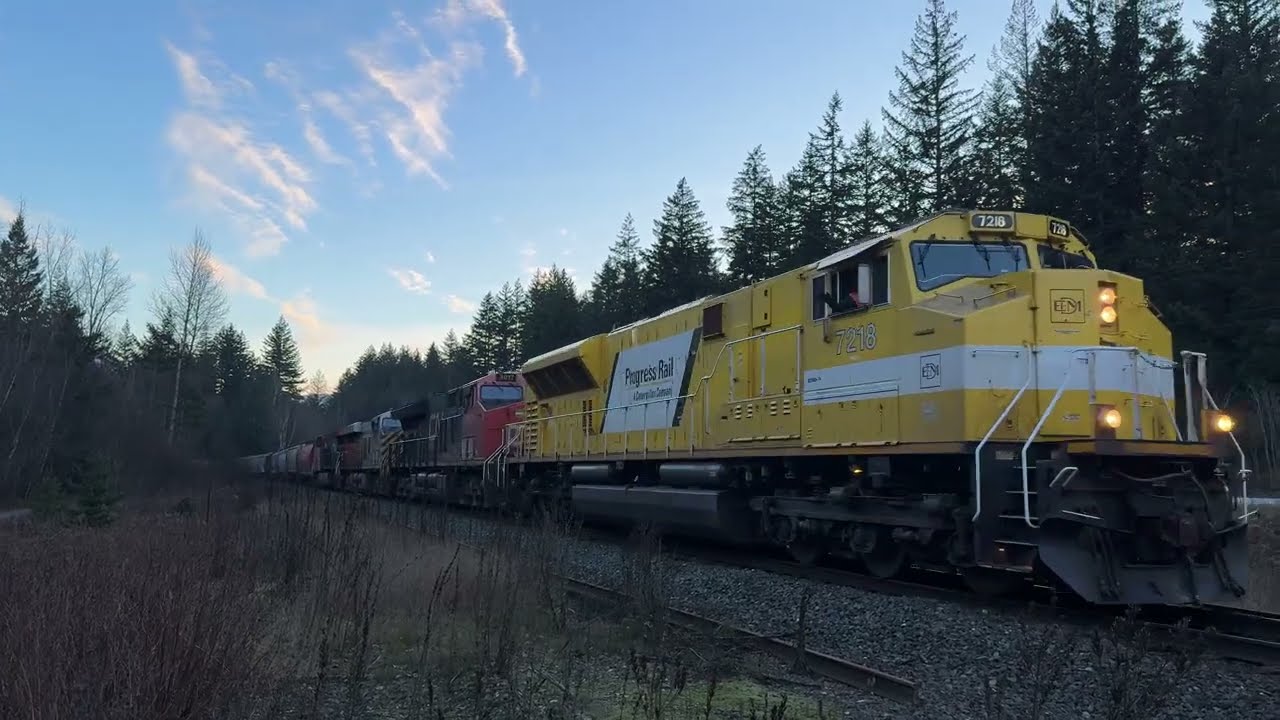 RARE!!! EMDX Leader!!!! CN 310 (Grain Train) @ Emory Bar BC Canada 30NOV25 EMDX SD70ACe-T4 7218 Lead