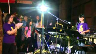 20110429秀山國小管樂街頭表演 part 4 打擊