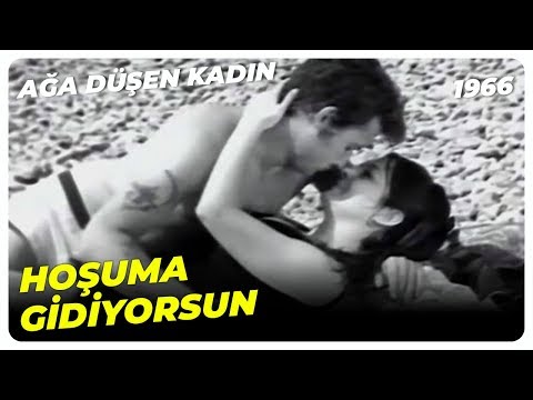 Ağa Düşen Kadın - Leyla'nın Kasabada Adı Çıktı! | Fatma Girik Yeşilçam Filmi