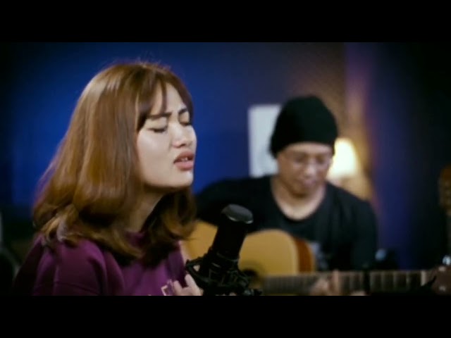 tompo loro ~by cover Denik armila (live akustic) class=