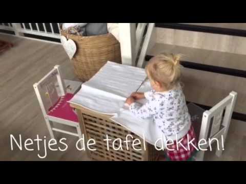 Kijkje in de kinderkeuken special pink Woonkamer speelhoek keukentje