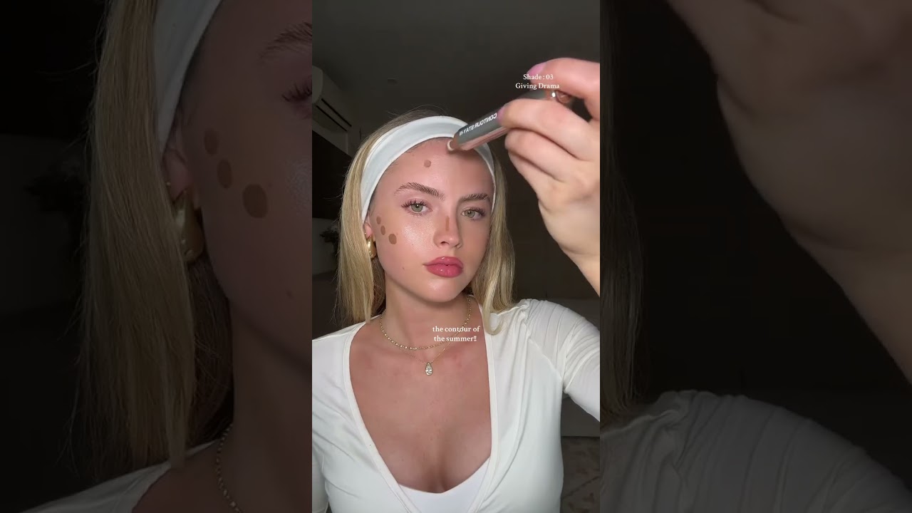 It’s a Contour STAY-N summer. 🤎  