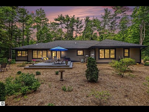 16753 S Sunset Shores Drive, Williamsburg, MI home video tour