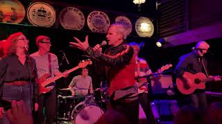 John Cameron Mitchell & Eyelids + guests - "Angry Inch" (Live)