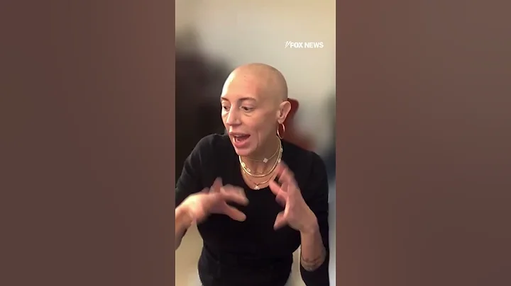 Woman living with alopecia reacts to 4B movement