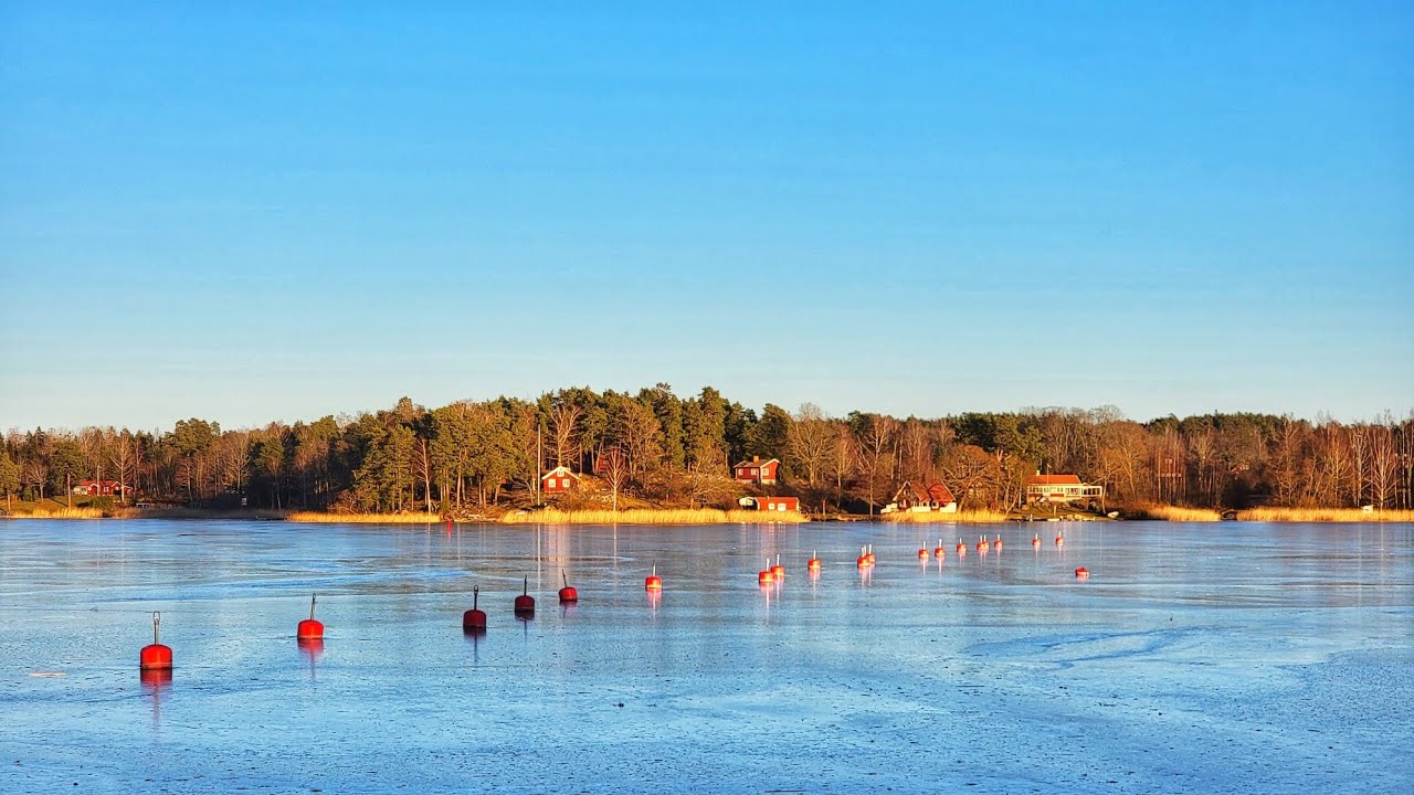 Sweden Explorer - A Walk in the Countryside - Sundbyholm, Eskilstuna