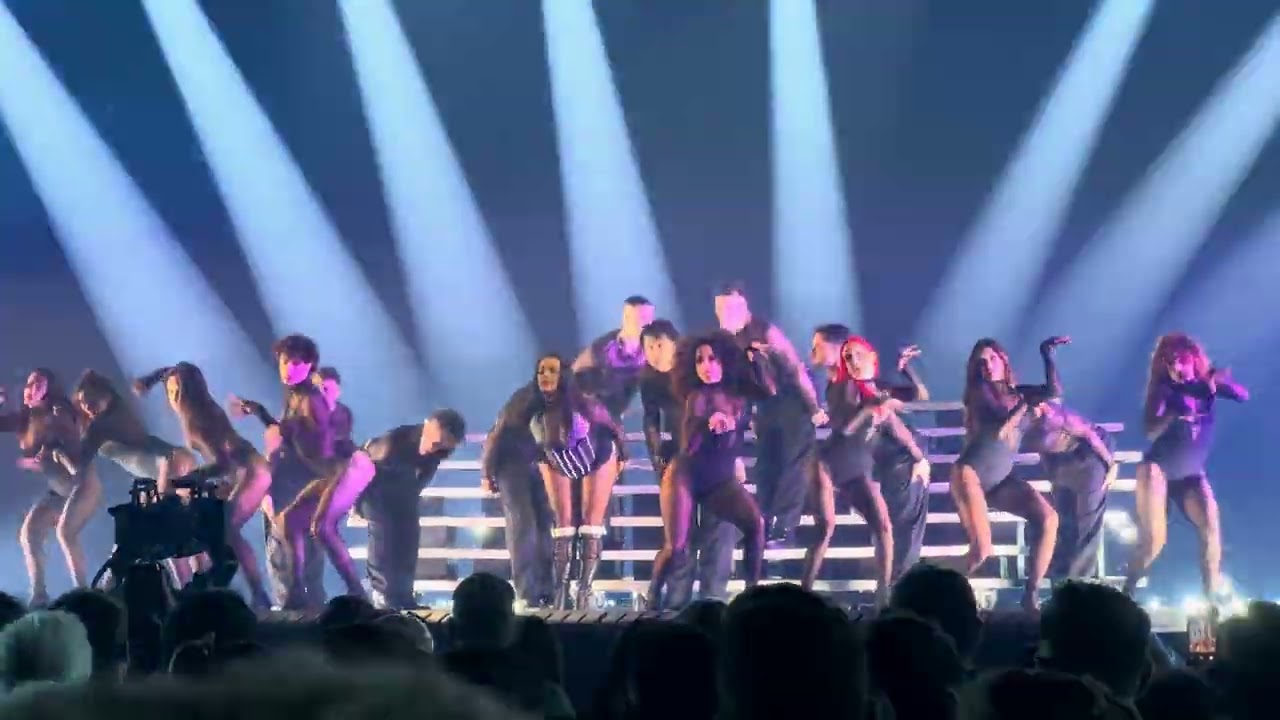 Chanel actuación completa en el Benidormfest 2026 desde el público 