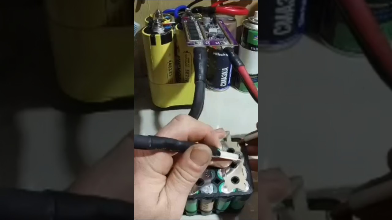 Сборка аккумулятора 5s4p на платформе Makita. Все банки прошли тест и подобраны по наминалу.