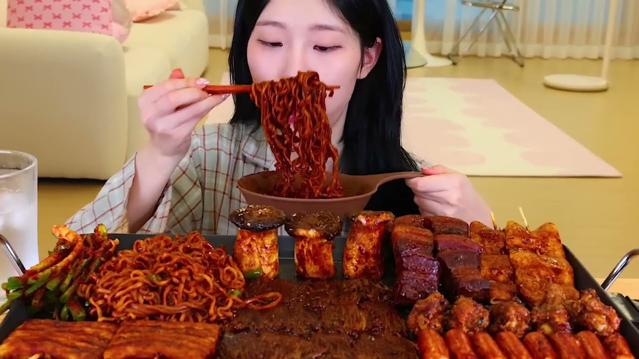 Homemade Fire Chicken Jajang,Spicy Mushrooms,Seasoned Chicken,Sausage,Dongpo Pork&Green Onion Kimchi