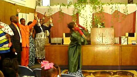 AlwaysRemember/R...  Praise Dance By Velma Cook.AVI