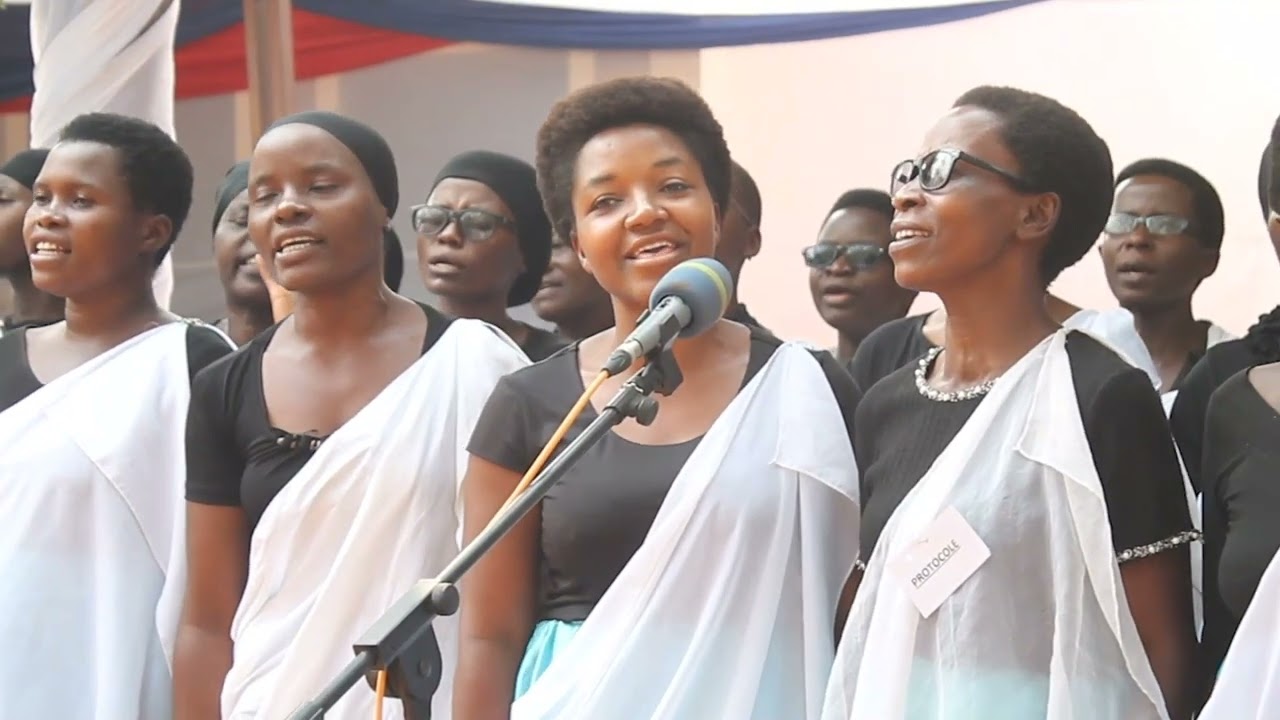 Uhoraho ni we Mwungere by Edeni