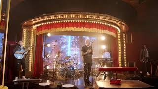 hell is where i dreamt of u - blackbear (live)