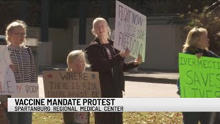 Protesters gather outside Spartanburg Medical Center pushing for medical freedom