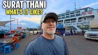 Surat Thani Thailand: Transit Hub or Expat Home?
Is Surat Thani in Southern Thailand just a transit hub for the islands, or a hidden gem worth exploring? In today’s vlog, we’re touching down and diving deep into the local side of this authentic Thai fishing town.
From searching for the perfect 50 THB egg breakfast to navigating the bustling morning fish markets, we’re skipping the man-bun backpacker trails to see how the locals really live. We explore the stunning Guan Yin shrine, the ornate City Pillar Shrine, and take a stroll along the windy Tapi River—reminiscent of old-school fishing villages.
Stick around as we talk honest travel fatigue, compare Southern vs. Northern Thai mannerisms, and hunt down the best 35 THB Thai omelette in town. Is Surat Thani a place to settle down, or just a 48-hour stopover? I’m giving you my unfiltered Bobby Dazzler take!
SUPPORT THE CHANNEL💰
🍵 Buy me a Green Tea: https://www.buymeacoffee.com/walkaboutwayne
🅿️ PayPal: https://www.paypal.me/walkaboutwayne
LOCATIONS:
📍City Shrine: https://maps.app.goo.gl/vBJWDmgtuXMG4P6n7
📍The Port Resturant: https://maps.app.goo.gl/ogtobdksDuen6gdM8
📍Ferry Port: https://maps.app.goo.gl/Uga2L8YxAfQR4Pbj9
SUBSCRIBE TO THE CHANNEL:
https://www.youtube.com/c/WalkAboutWayne
FOLLOW ME:
https://www.instagram.com/walkaboutwayne/
https://www.facebook.com/walkaboutwayne1 Surat Thani Thailand: Transit Hub or Expat Home?
