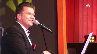 Enrico Scheffler interpretiert Udo Jürgens Teil 1