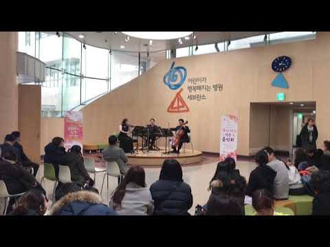 [M.Classic 엠클래식] 겨울왕국ost 'Let it Go' + 'Love is an open Door' cover.