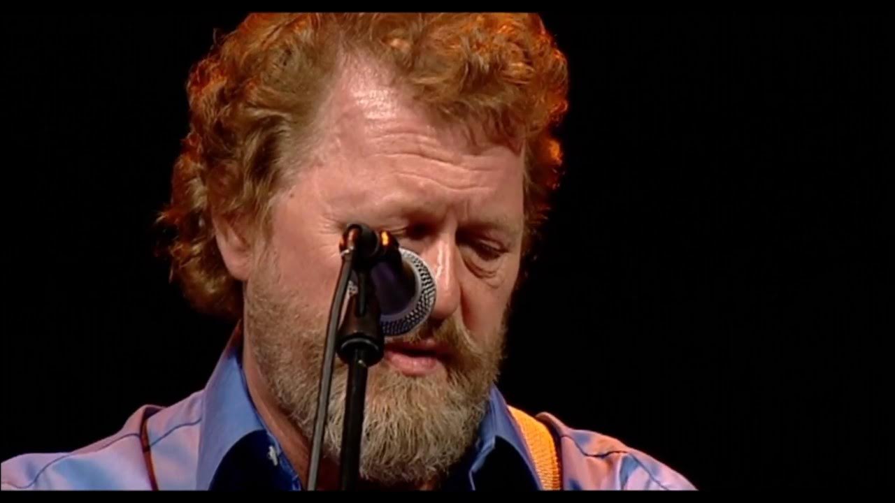 Carrickfergus - The Dubliners & Jim McCann | 40 Years Reunion: Live from The Gaiety (2003) Carrickfergus - The Dubliners & Jim McCann | 40 Years Reunion: Live from The Gaiety (2003)