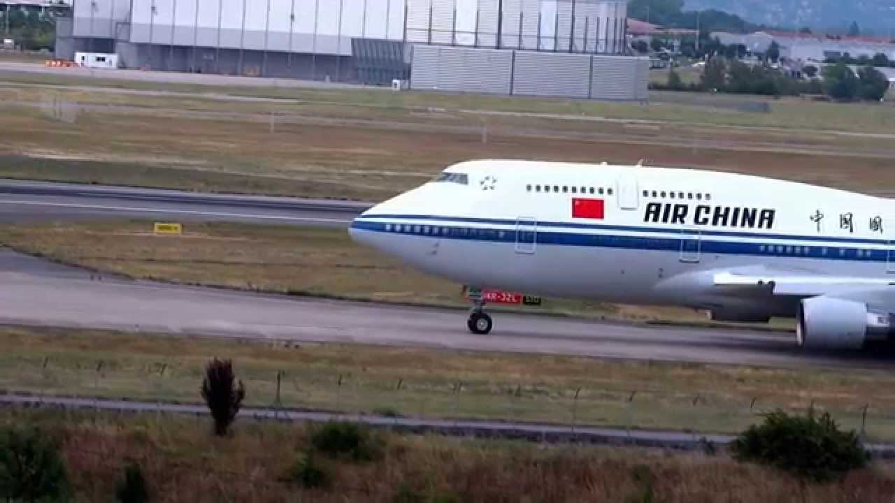 BOEING 747 400 - AIR CHINA - ( B - 2447 )