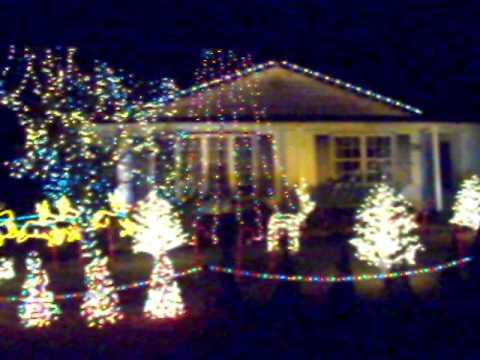 Christmas House in Levittown PA II - YouTube