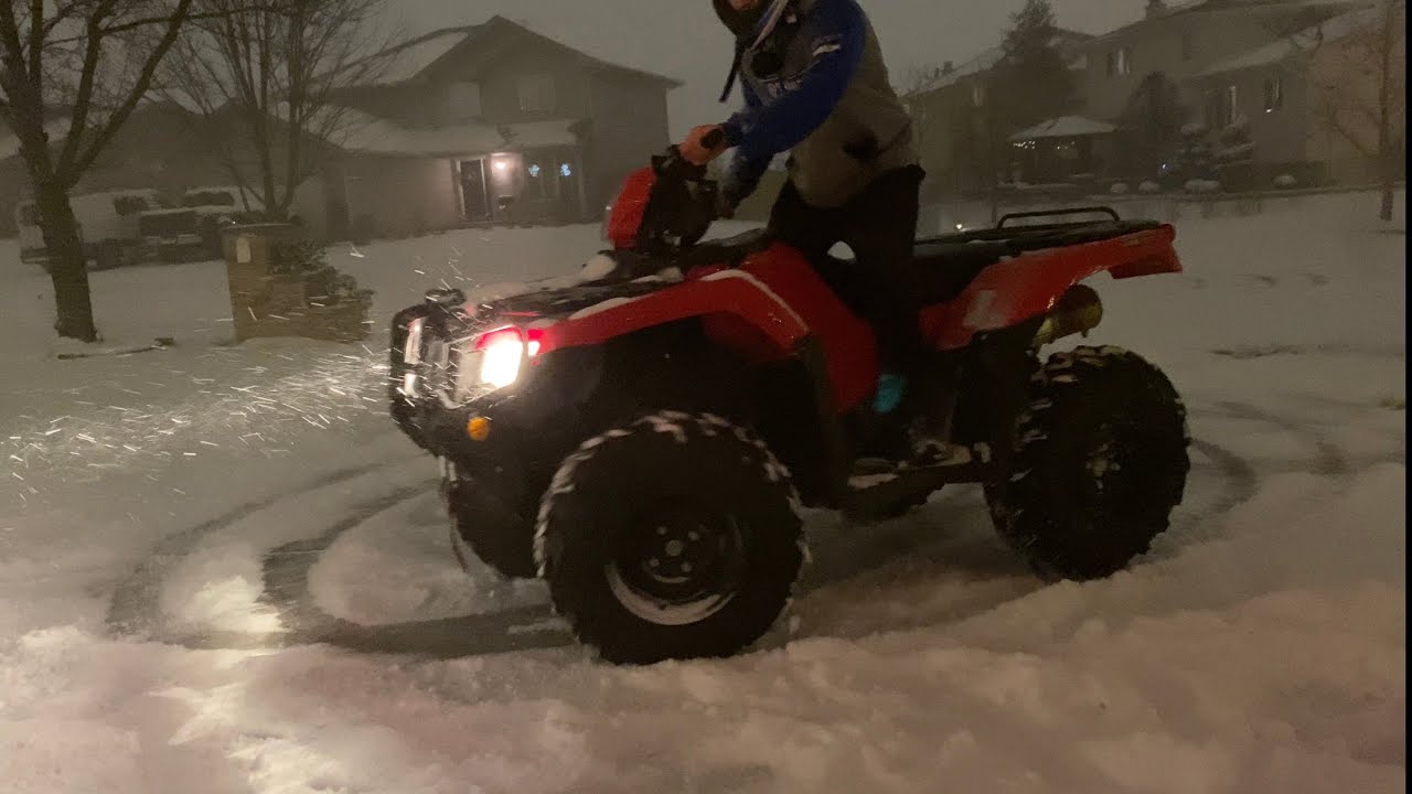 2020 Honda Foreman Rubicon 520 Ride In The Snow!! (Drifting, 4x4 Donuts, Hill Climb)