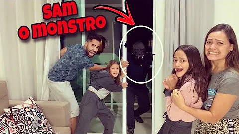 Que horas o Sebastian sai do quarto?