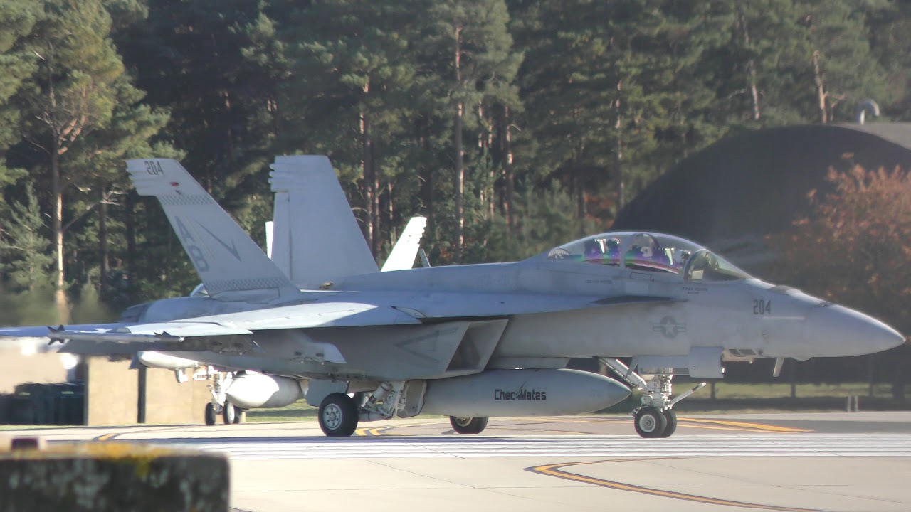 jetsmart cambio de fecha USS Harry S Truman F 18 jets take off Lakenheath 9Oct18 404p 1st 2