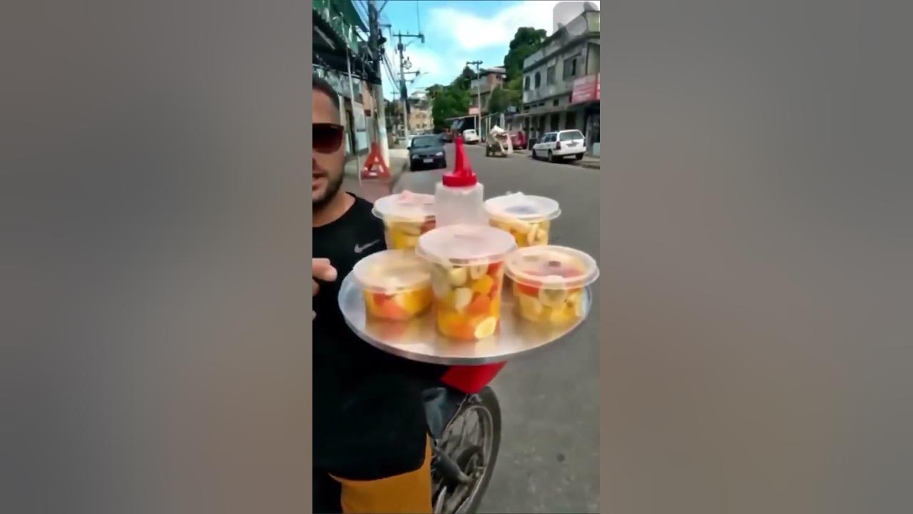 Oh james eu quero uma salada de fruatã 🗣️🏍️ - *Eu refugiado indo embora  do pais mas não deu tempo de comprar uma salada de fruta* da - iFunny Brazil