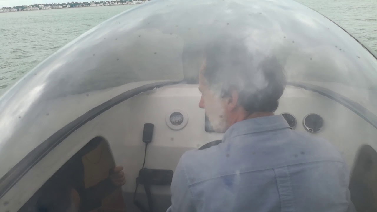 Le catamaran à grande vitesse de la société Advanced Aerodynamic ...