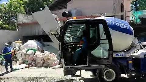AIMIX AS-1.8 Self Loader Mixer Working in Manila, Philippines
