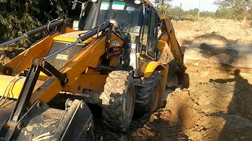 JCB Backhoe Machine Trying To Break Concrete Bridge/JCB 3Dx Working For New Bridge Construction. - 2
