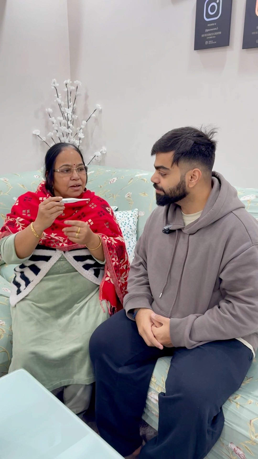 Gaurav ki kindness k liye kitne like karogaye #shorts #youtubeshorts #gauravaroravlogs