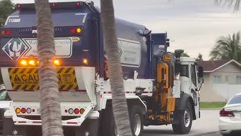 Mack Lr ￼Labrie Automizer for Waste Connections in Miami Dade County for Recycling