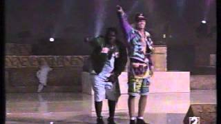 VANILLA ICE - Ice Ice Baby (LIVE)