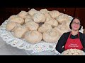 Perfect Easter Favorite cookie "Anginetti knot cookies - Italian Anisette Cookies".