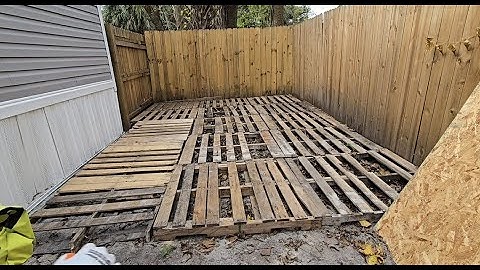 📢 Building a DIY Pallet Deck | Retta’s World (Part 1) 🛠️