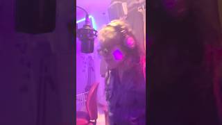 Living in a dream(Psuedo echo karaoke)