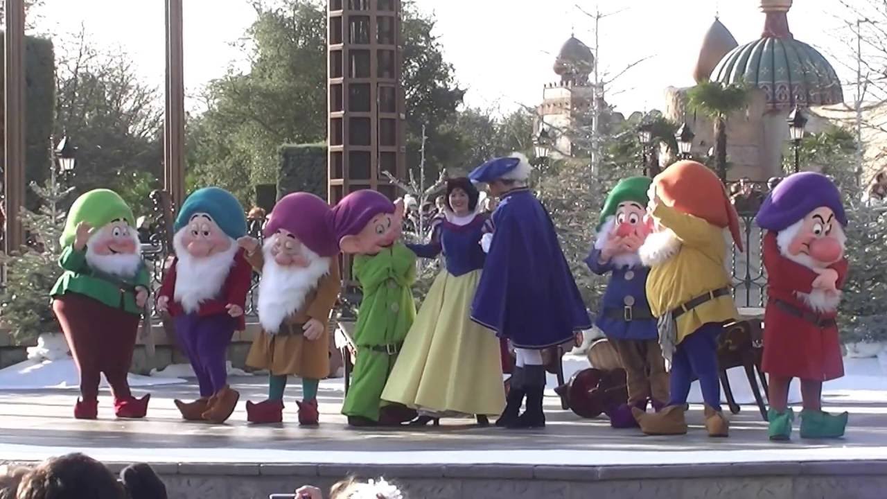 BLANCHE-NEIGE ET LES SEPT NAINS A DISNEYLAND PARIS